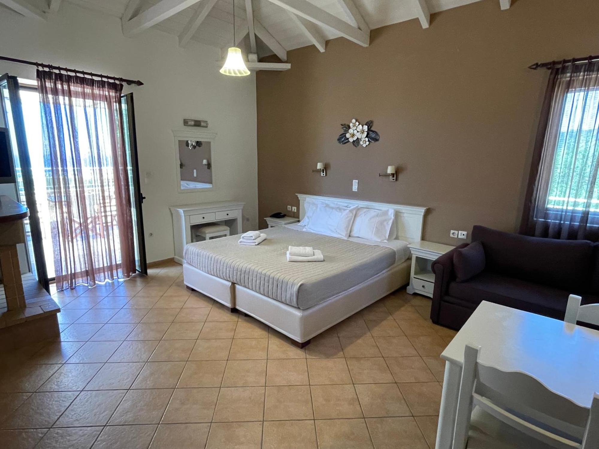 Kolokotronis & Hotel 4*